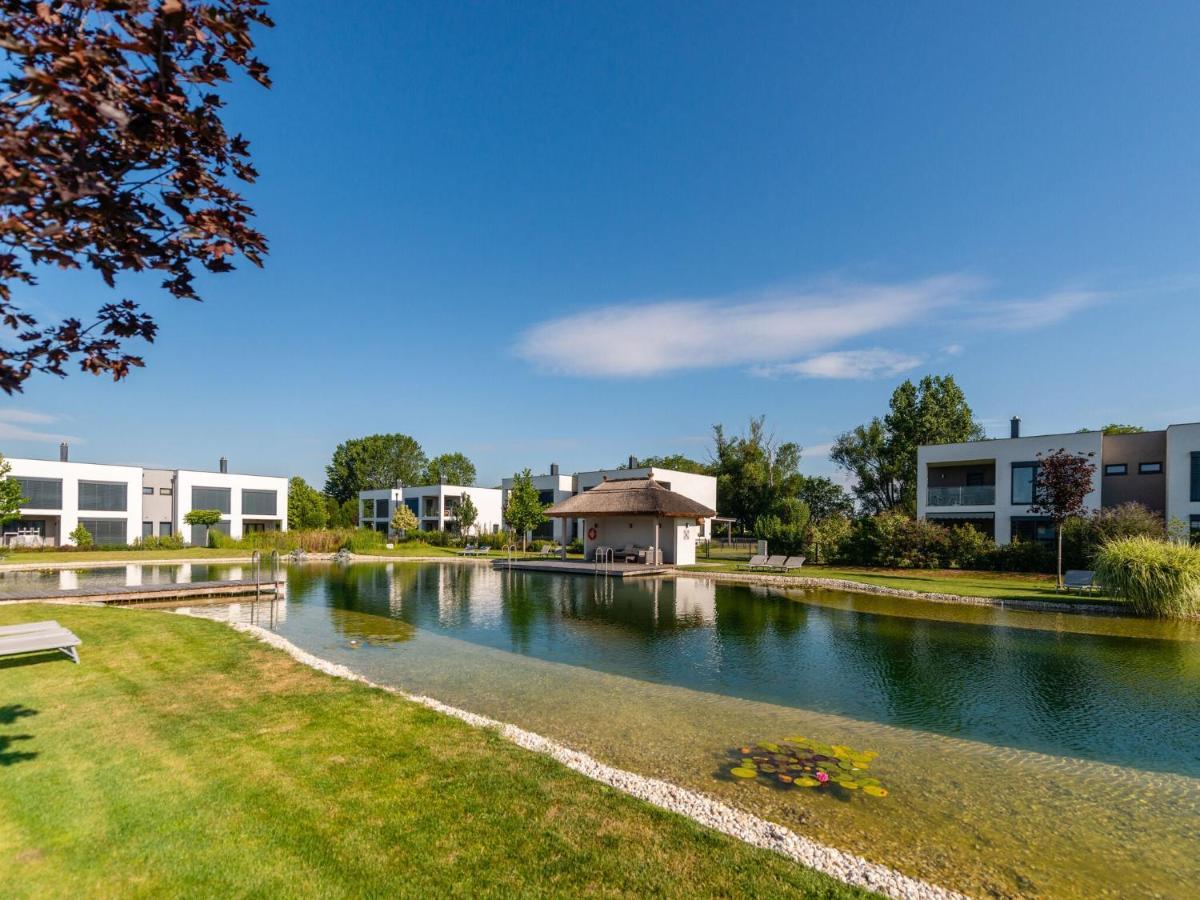 With Pool, Roof Terrace, Garden Apartment *